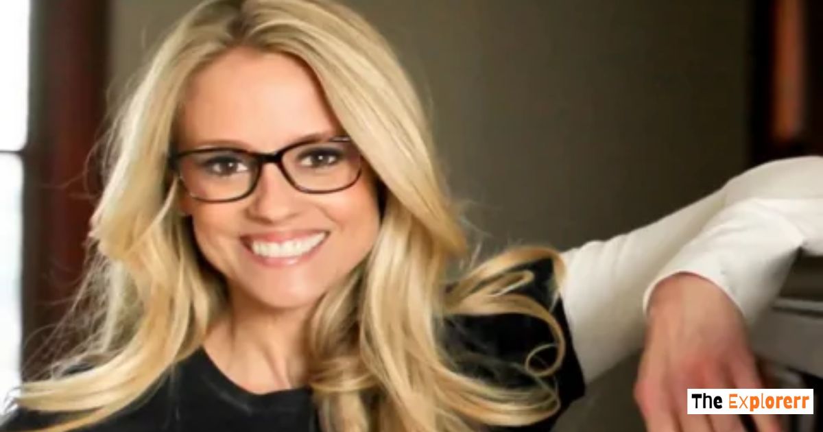 Nicole Curtis